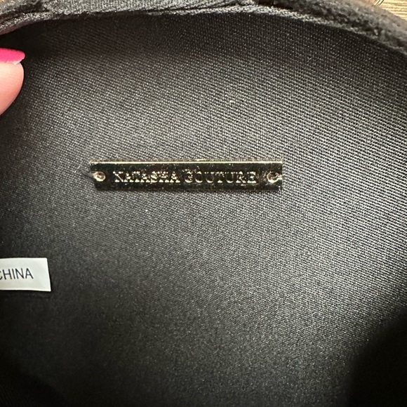 Natasha Couture Black Crossbody with gold chain and removable tassel - Picture 3 of 4